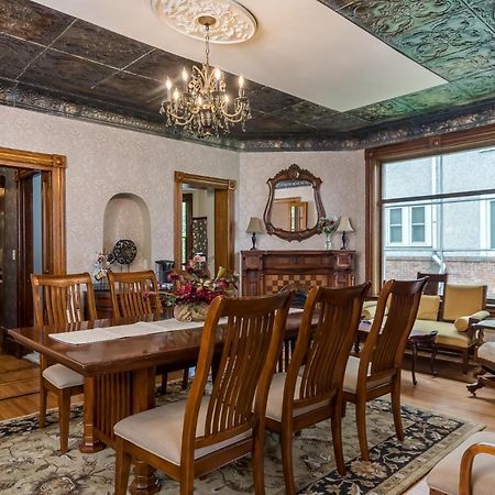 Moulin Rouge House Bed And Breakfast Mankato Esterno foto