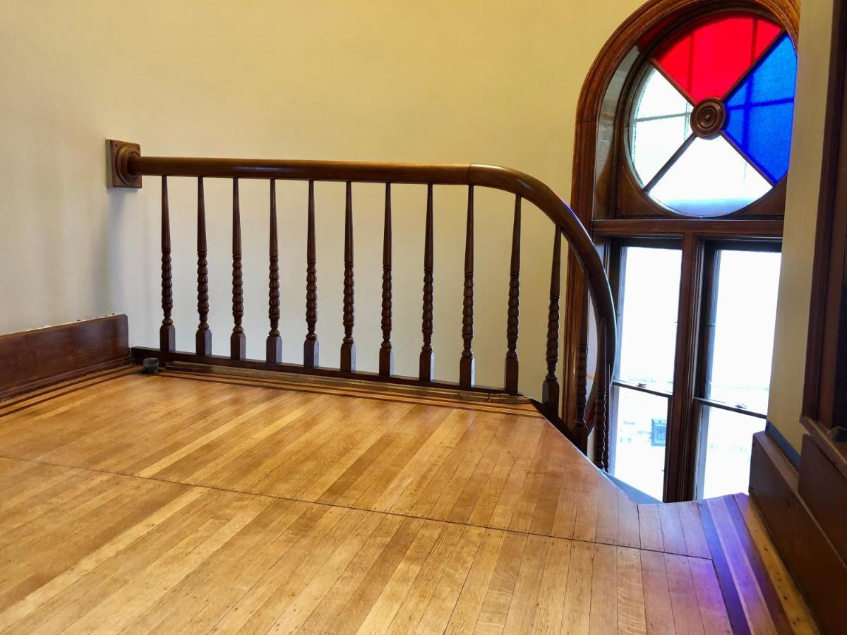 Moulin Rouge House Bed And Breakfast Mankato Esterno foto