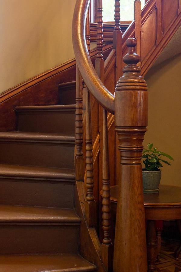 Moulin Rouge House Bed And Breakfast Mankato Esterno foto